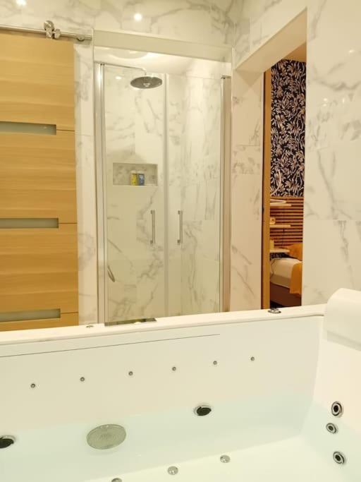 Maison Avec Jacuzzi - Louvres Proche Roissy Cdg - Paris 외부 사진